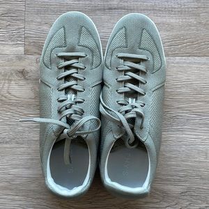 Rothy’s RS01 Sneaker in Olive